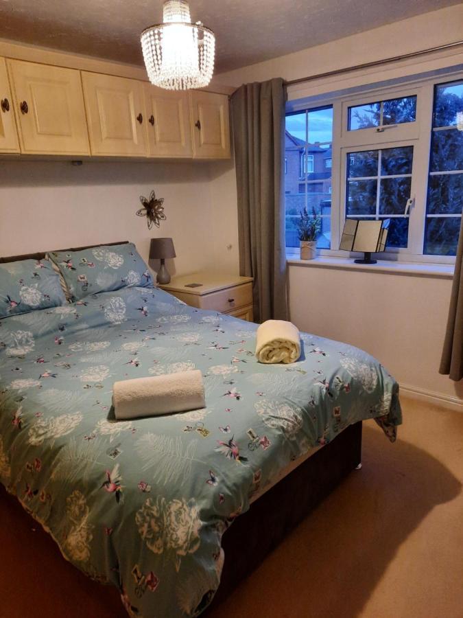 ダーリントンRedmire - 2 Bed 1St Floor Flat Overlooking Greenアパートメント エクステリア 写真