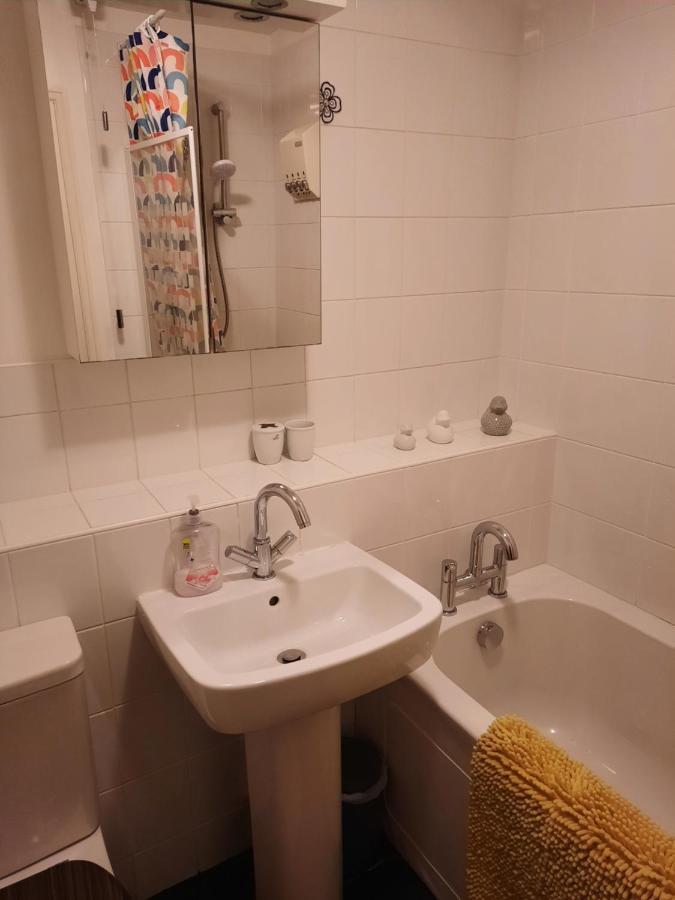 ダーリントンRedmire - 2 Bed 1St Floor Flat Overlooking Greenアパートメント エクステリア 写真
